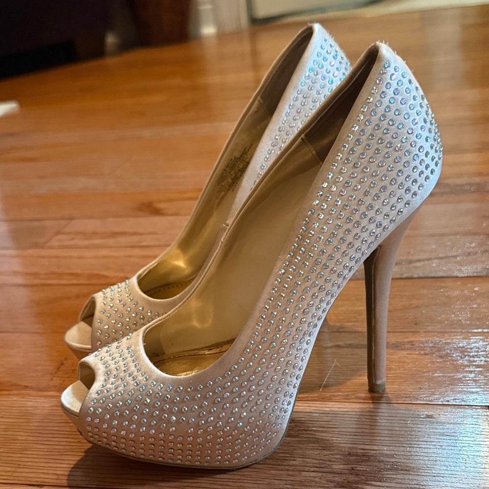 Jennifer Lopez Peep-Toe Heels